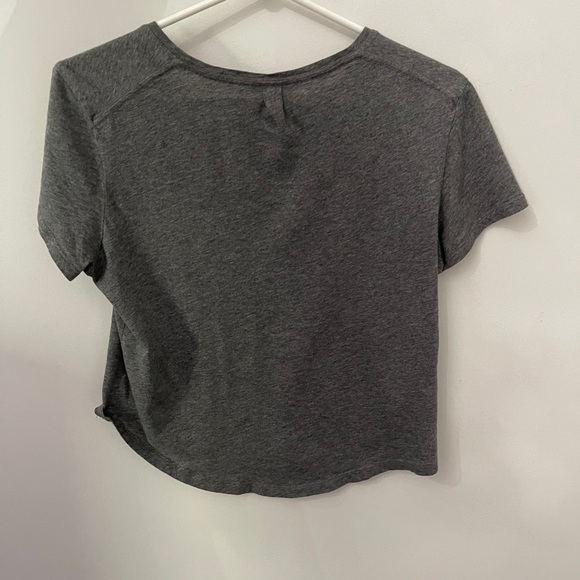 Aritzia Sunday best grey tshirt - Picture 3 of 3